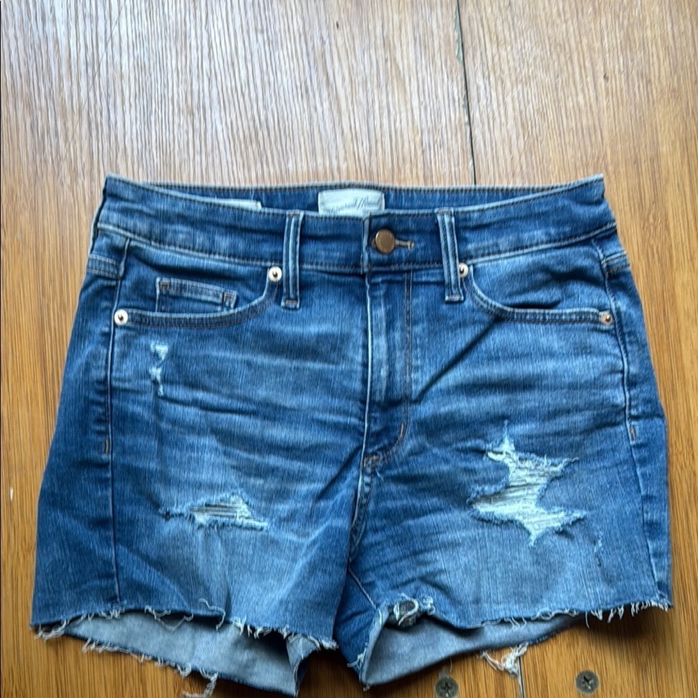 Universal Thread Blue Distressed Jean Shorts high rise midi -  4/27 / Waist30in
